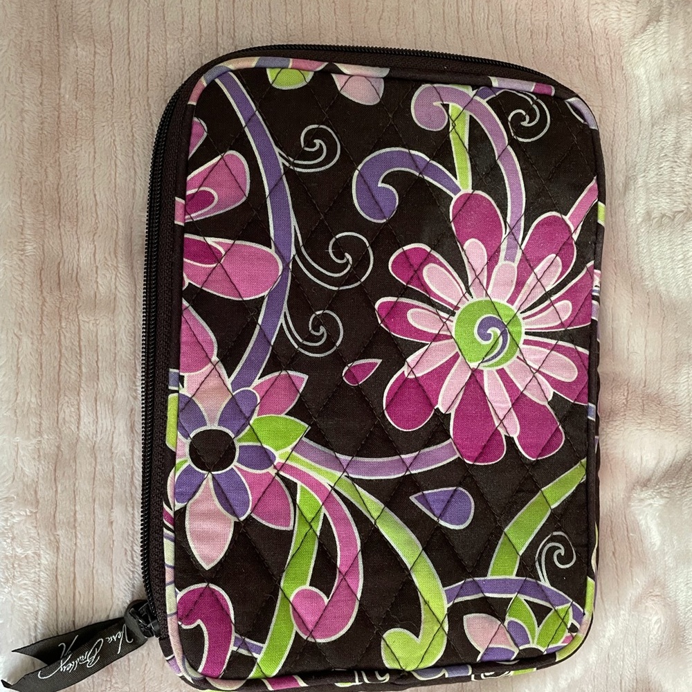 Vera Bradley Quilted Zippered IPad/E-reader tablet
